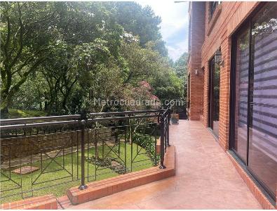 Apartamento en venta en Santa Barbara Alta, Bogotá · foto 9 de 16