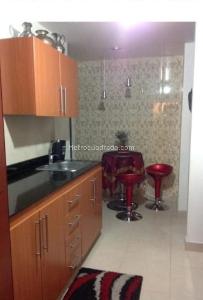 Apartamento en venta en Santa Barbara Alta, Bogotá · foto 8 de 16