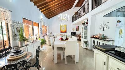 Apartamento de 4 alcobas en venta en Laureles, Medellín, 205 m² · foto 11 de 20