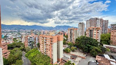 Apartamento de 4 alcobas en venta en Castropol, Medellín, 135 m² · foto 19 de 20