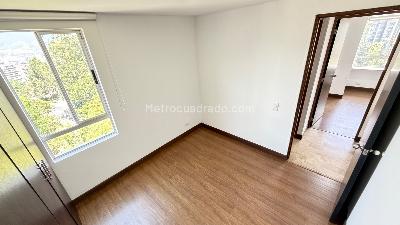 Apartamento de 3 alcobas en venta en El Poblado El Tesoro, Medellín, 98 m² · foto 12 de 19