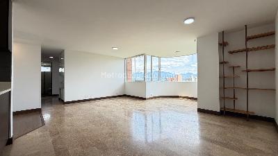 Apartamento de 3 alcobas en venta en El Poblado El Tesoro, Medellín, 98 m² · foto 4 de 19