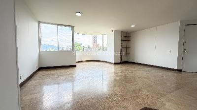 Apartamento de 3 alcobas en venta en El Poblado El Tesoro, Medellín, 98 m² · foto 6 de 19