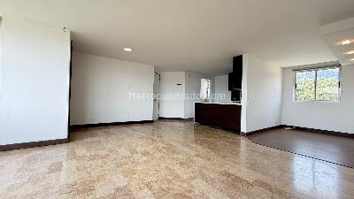 Apartamento de 3 alcobas en venta en El Poblado El Tesoro, Medellín, 98 m² · foto 7 de 19