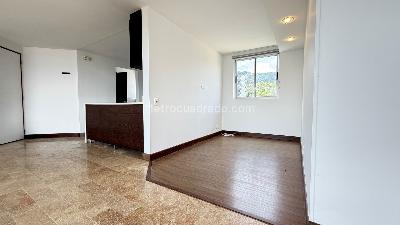 Apartamento de 3 alcobas en venta en El Poblado El Tesoro, Medellín, 98 m² · foto 8 de 19