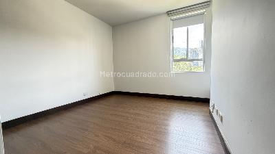 Apartamento de 3 alcobas en venta en El Poblado El Tesoro, Medellín, 98 m² · foto 9 de 19