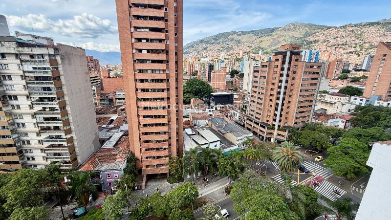 Piso – Medellín, La Candelaria - Más