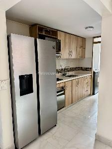 Apartamento en venta en Loma De Los Bernal, Medellín · foto 4 de 17