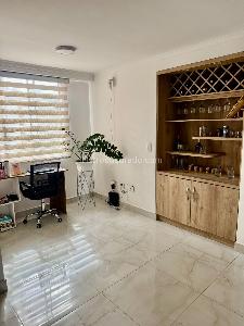 Apartamento en venta en Loma De Los Bernal, Medellín · foto 6 de 17