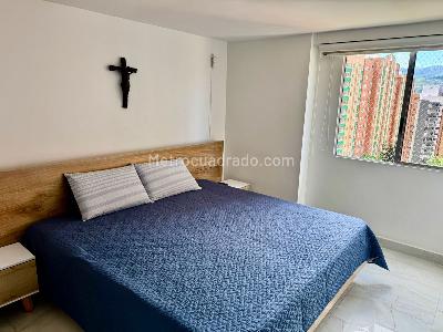 Apartamento en venta en Loma De Los Bernal, Medellín · foto 9 de 17