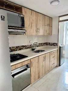 Apartamento en venta en Loma De Los Bernal, Medellín · foto 5 de 17