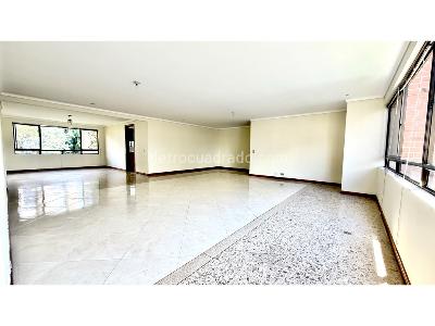 Apartamento de 4 alcobas en venta en El Poblado Castropol, Medellín, 229 m² · foto 4 de 20