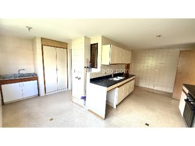 Apartamento de 4 alcobas en venta en El Poblado Castropol, Medellín, 229 m² · foto 9 de 20