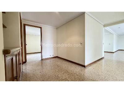 Apartamento de 4 alcobas en venta en El Poblado Castropol, Medellín, 229 m² · foto 15 de 20