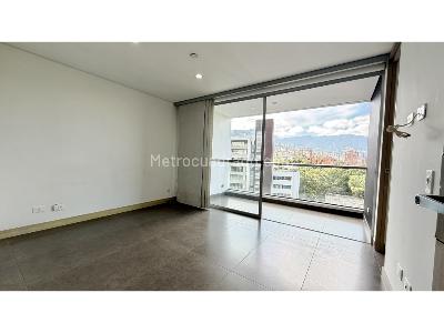 Apartamento de 2 alcobas en venta en Poblado Transversal Inferior El Castillo, Medellín, 90 m² · foto 13 de 20