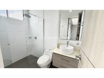 Apartamento de 2 alcobas en venta en Poblado Transversal Inferior El Castillo, Medellín, 90 m² · foto 15 de 20