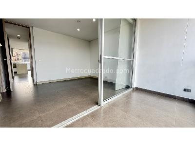 Apartamento de 2 alcobas en venta en Poblado Transversal Inferior El Castillo, Medellín, 90 m² · foto 17 de 20