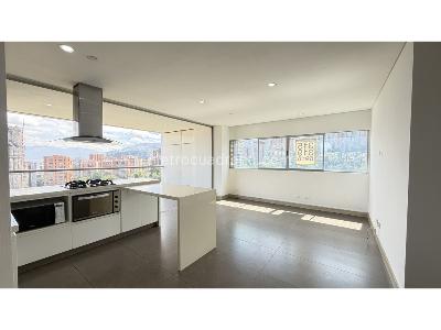 Apartamento de 2 alcobas en venta en Poblado Transversal Inferior El Castillo, Medellín, 90 m² · foto 1 de 20