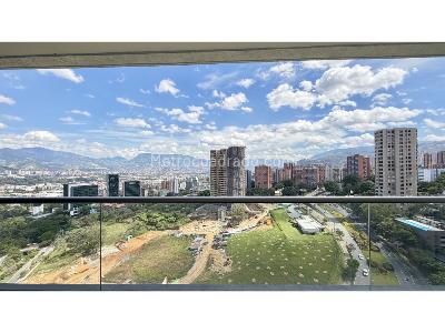 Apartamento de 2 alcobas en venta en Poblado Transversal Inferior El Castillo, Medellín, 90 m² · foto 5 de 20