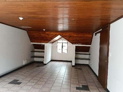 Casa de 5 alcobas en venta en San Luis, Bogotá, 520 m² · foto 14 de 17