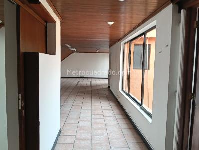 Casa de 5 alcobas en venta en San Luis, Bogotá, 520 m² · foto 15 de 17