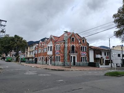 Casa de 5 alcobas en venta en San Luis, Bogotá, 520 m² · foto 2 de 17