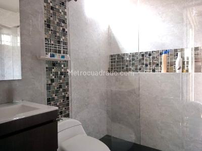 Casa en venta en Colina Campestre, Bogotá · foto 2 de 20