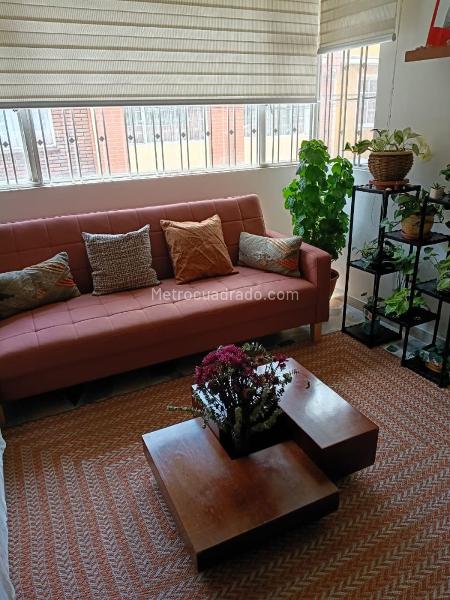 Piso – Bogotá, Azafránes, Localidad Engativá - Más