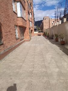 Apartamento en venta en Los Cedros, Bogotá · foto 3 de 12