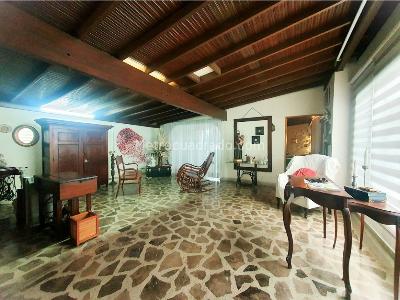 Casa de 4 alcobas en venta en Laureles Nogal, Medellín, 450 m² · foto 2 de 20