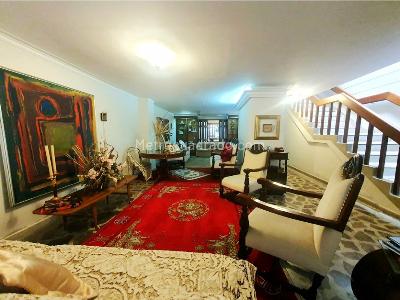 Casa de 4 alcobas en venta en Laureles Nogal, Medellín, 450 m² · foto 4 de 20