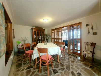Casa de 4 alcobas en venta en Laureles Nogal, Medellín, 450 m² · foto 8 de 20