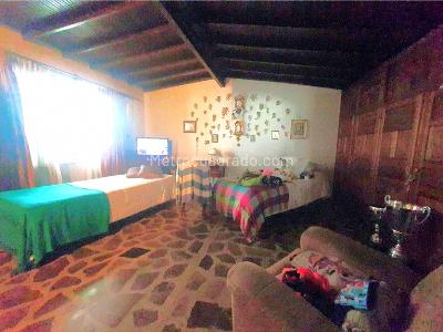 Casa de 4 alcobas en venta en Laureles Nogal, Medellín, 450 m² · foto 16 de 20