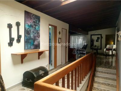 Casa de 4 alcobas en venta en Laureles Nogal, Medellín, 450 m² · foto 18 de 20