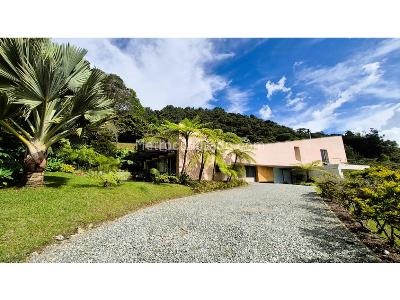 Casa de 4 alcobas en venta en Las Palmas, Medellín, 627 m² · foto 3 de 20