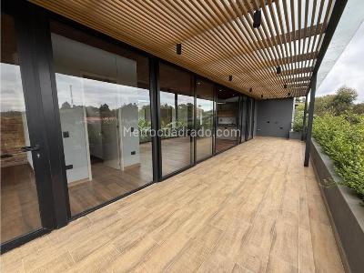Casa de 3 alcobas en venta en Alto De Palmas, Medellín, 331 m² · foto 9 de 20