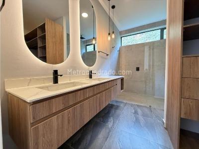 Casa de 3 alcobas en venta en Alto De Palmas, Medellín, 331 m² · foto 12 de 20