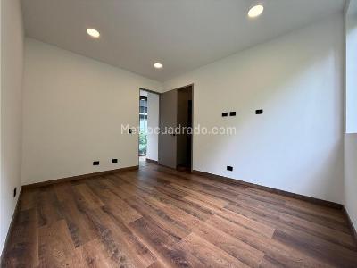 Casa de 3 alcobas en venta en Alto De Palmas, Medellín, 331 m² · foto 19 de 20