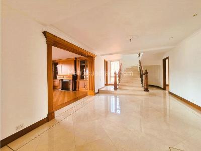 Apartamento de 4 alcobas en venta en Poblado La Tomatera, Medellín, 655 m² · foto 2 de 16