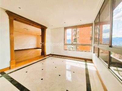 Apartamento de 4 alcobas en venta en Poblado La Tomatera, Medellín, 655 m² · foto 6 de 16