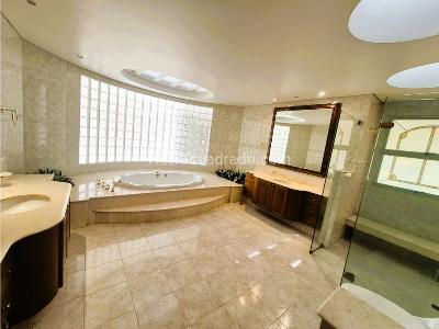 Apartamento de 4 alcobas en venta en Poblado La Tomatera, Medellín, 655 m² · foto 12 de 16