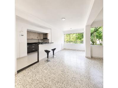 Apartamento de 3 alcobas en venta en Calasanz, Medellín, 97 m² · foto 3 de 16