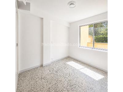 Apartamento de 3 alcobas en venta en Calasanz, Medellín, 97 m² · foto 8 de 16