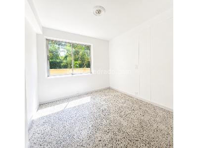 Apartamento de 3 alcobas en venta en Calasanz, Medellín, 97 m² · foto 9 de 16