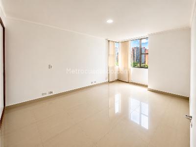 Apartamento de 3 alcobas en venta en Patio Bonito, Medellín, 178 m² · foto 8 de 17