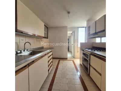 Apartamento de 3 alcobas en venta en Conquistadores, Medellín, 119 m² · foto 7 de 13