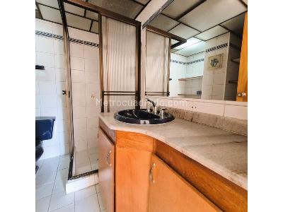 Apartamento de 3 alcobas en venta en Laureles, Medellín, 90 m² · foto 8 de 11
