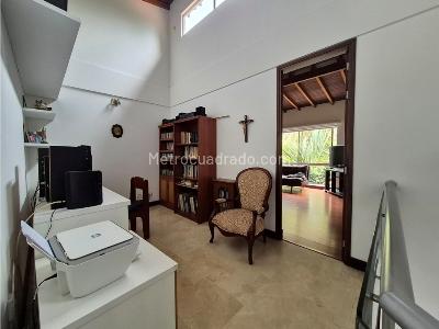 Casa de 3 alcobas en venta en Intermedia, Envigado, 150 m² · foto 10 de 15