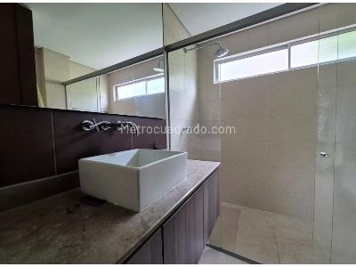 Casa de 3 alcobas en venta en Intermedia, Envigado, 150 m² · foto 12 de 15