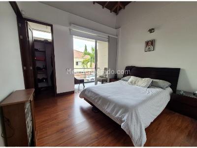 Casa de 3 alcobas en venta en Intermedia, Envigado, 150 m² · foto 13 de 15